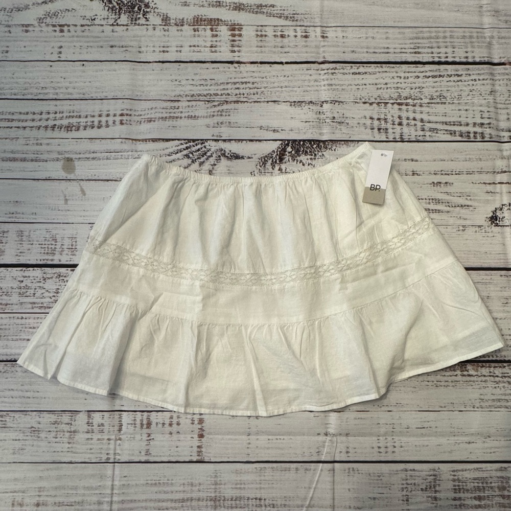 BP White Ruffled Mini Skirt
